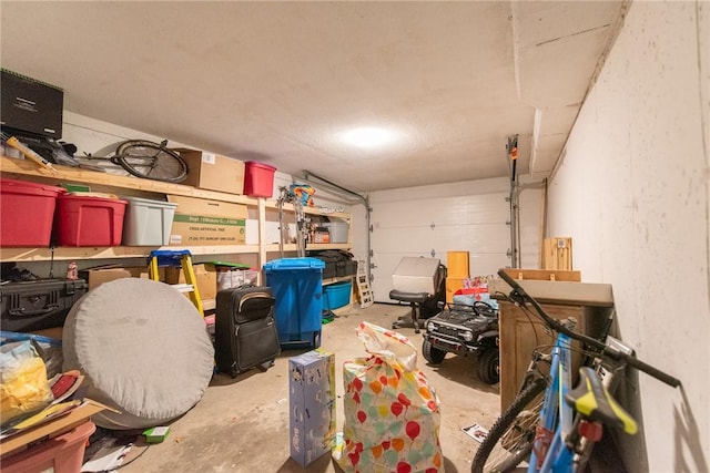 15 Loyalist Dr Unit 15B, Uxbridge, MA 01569 - view of garage