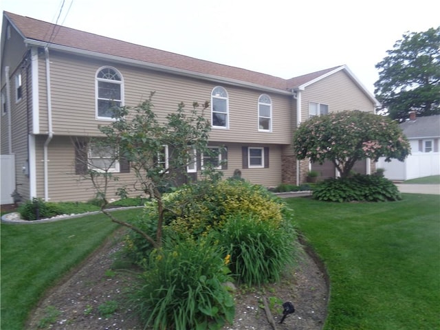 176 Vernon St, Warwick, RI 02889 - view of front of property