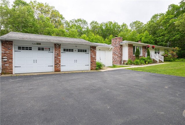 728 Chestnut Hill Rd, Glocester, RI 02814 - photo 1