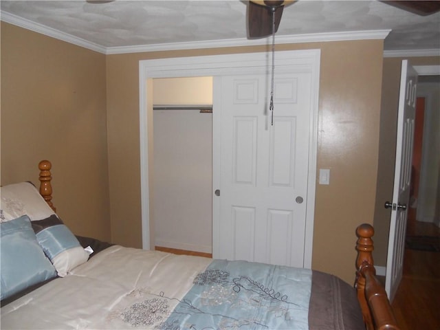 20 Anchorage Rd, Narragansett, RI 02882 - bedroom with a closet, ornamental molding, and baseboards
