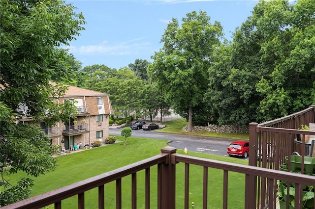752 Quaker Ln Unit C311, Warwick, RI 02818 - view of green lawn