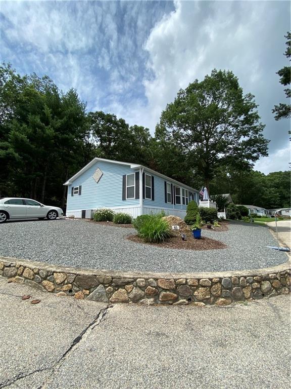 83 Sherwood Valley Ln, Coventry, RI 02816 - photo 2