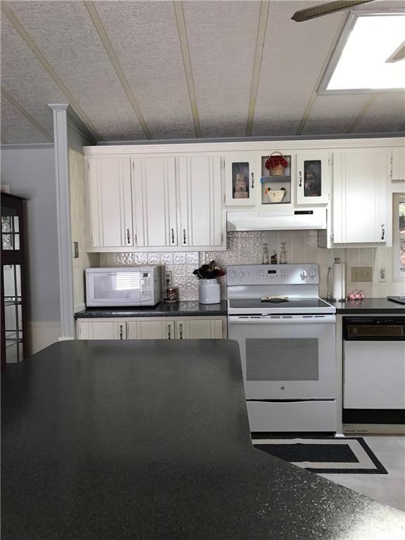 83 Sherwood Valley Ln, Coventry, RI 02816 - photo 8