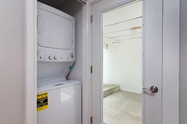 137 Rocky Hill Rd, Scituate, RI 02857 - washroom featuring estacked washer and dryer