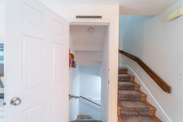 7 Tamarac Dr Unit F, Smithfield, RI 02828 - view of stairway