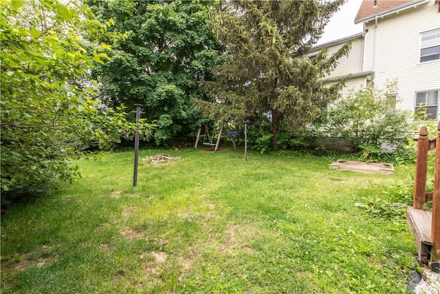 40 Highland St, Pawtucket, RI 02860 - view of green lawn