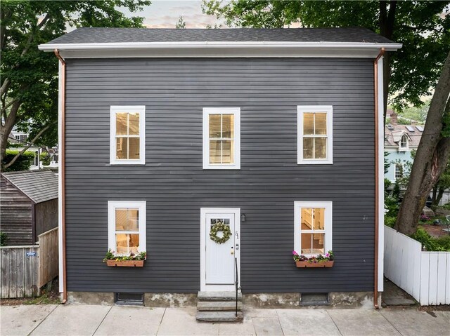 51 Poplar St Unit 1R, Newport, RI 02840 - view of front of house