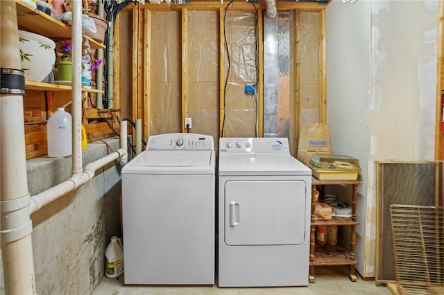 2 Birch St, Johnston, RI 02919 - laundry area with washing machine and dryer