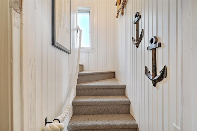 8 Alger Ave, Warwick, RI 02818 - view of stairs