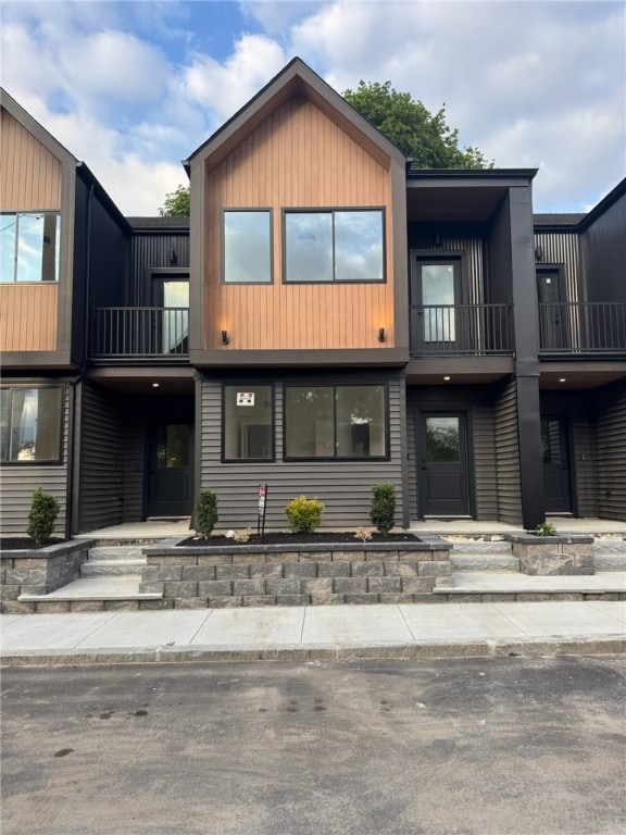 12 Daggett Ct Unit 2, Providence, RI 02906 - view of property featuring a balcony