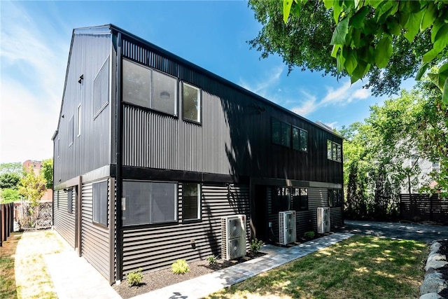 12 Daggett Ct Unit 2, Providence, RI 02906 - view of front facade