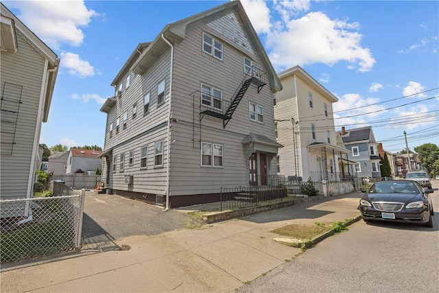 76 Magill St, Pawtucket, RI 02860 - photo 2