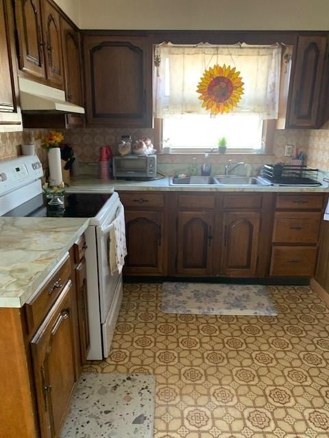 17 Brown St, East Providence, RI 02914 - photo 18