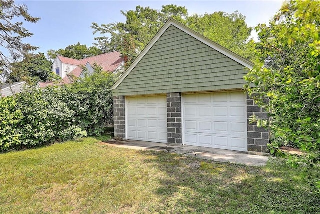 129 Ash St, Warwick, RI 02888 - view of detached garage