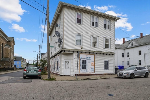 76 Slater St, Pawtucket, RI 02860 - view of property