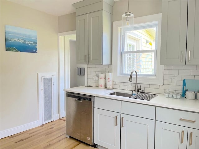 72 Sayles Ave, Warwick, RI 02889 - photo 4