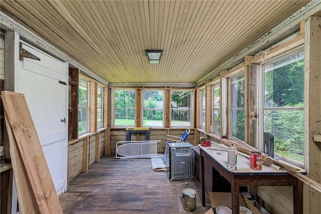 34 Pleasant St, North Kingstown, RI 02852 - sunroom with healthy amount of natural light