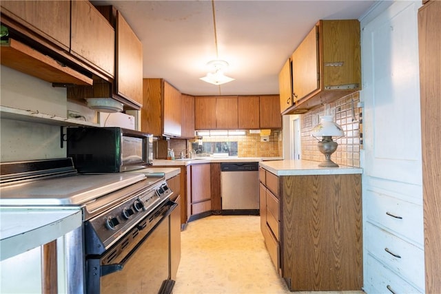 142 Honeyman Ave, Middletown, RI 02842 - photo 14