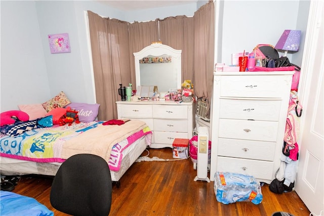 467 Plainfield St, Providence, RI 02909 - bedroom featuring dark wood finished floors