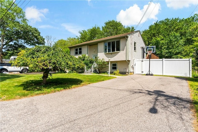 11 Tupelo Trl, Narragansett, RI 02882 - raised ranch featuring driveway