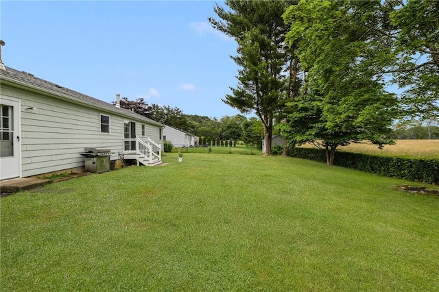 120 Landis Dr, Warwick, RI 02818 - view of green lawn