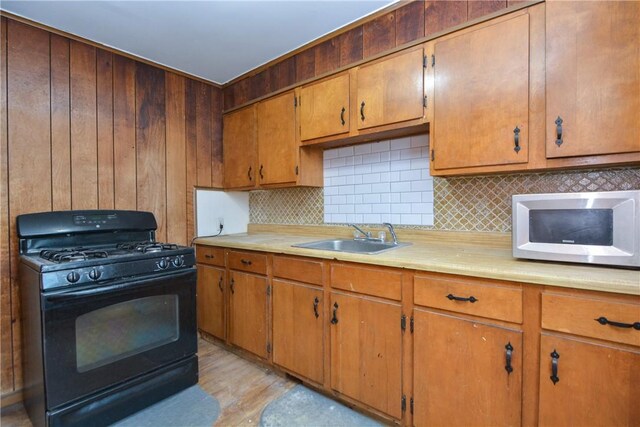 534 Lonsdale Ave, Central Falls, RI 02863 - photo 19