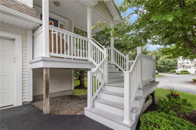 88 Red Brook Ln Unit 88, West Warwick, RI 02893 - exterior space