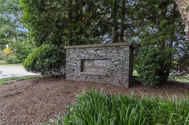 88 Red Brook Ln Unit 88, West Warwick, RI 02893 - view of community sign