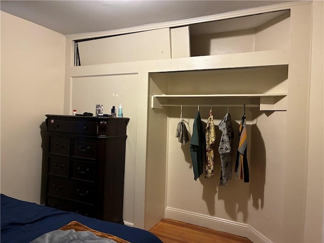 121 Murray St, Providence, RI 02909 - bedroom with wood finished floors and baseboards
