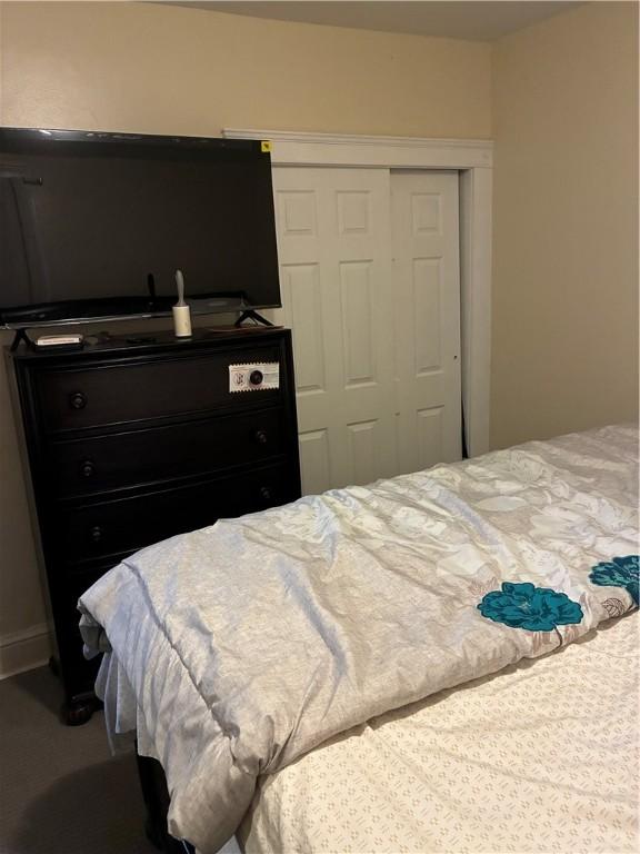 121 Murray St, Providence, RI 02909 - bedroom with a closet