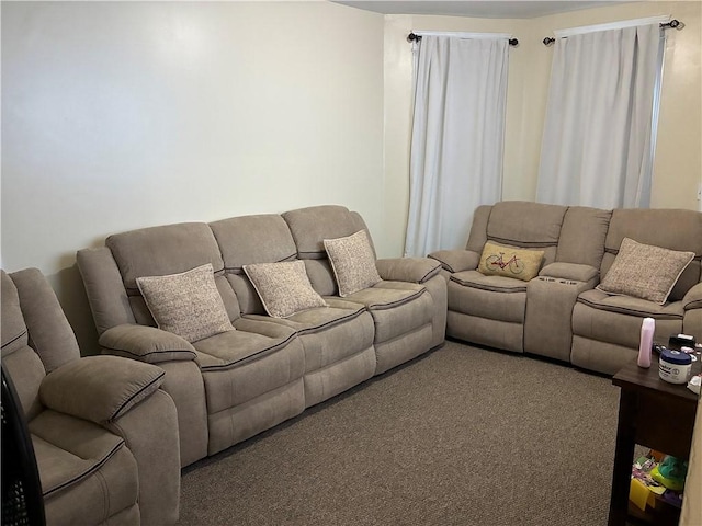 121 Murray St, Providence, RI 02909 - living room with carpet floors