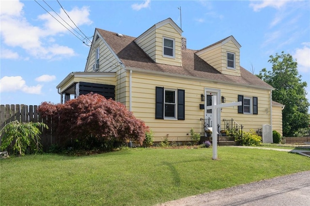 4 Linwood St, West Warwick, RI 02893 - cape cod-style house featuring a shingled roof