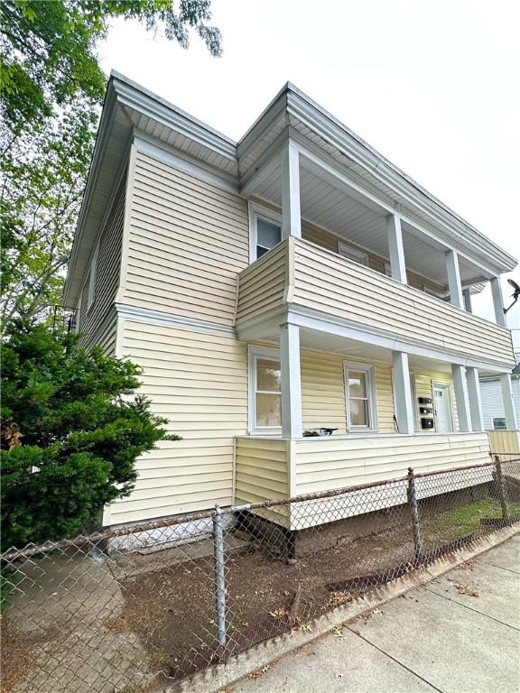 9 Octavia St, Providence, RI 02909 - view of side of property with a balcony