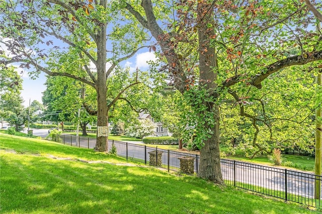 214 Highland Rd, Tiverton, RI 02878 - view of yard