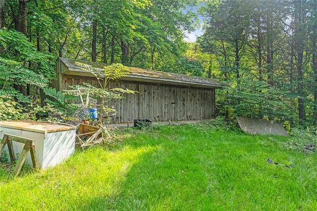 214 Highland Rd, Tiverton, RI 02878 - view of yard with an outbuilding