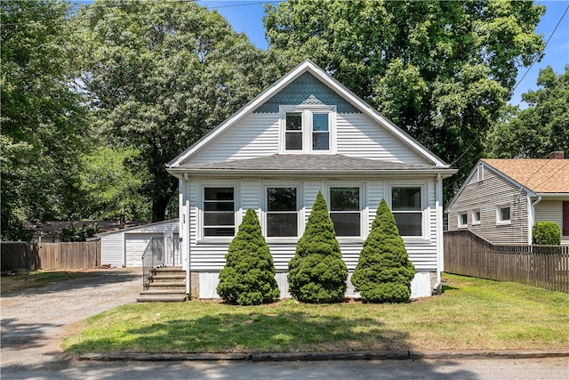 35 Inman Ave, Warwick, RI 02886 - bungalow with an outbuilding and a garage