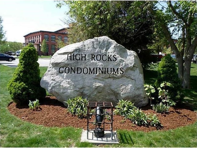 1 Tupperware Dr Unit 115, North Smithfield, RI 02896 - view of community sign