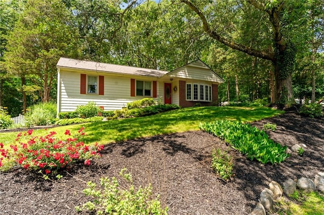 55 Atherton Rd, East Greenwich, RI 02818 - ranch-style house with a front yard