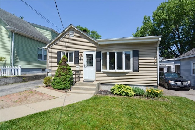 57 Vivian Ave, Pawtucket, RI 02860 - photo 1