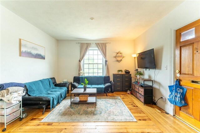 1122 Pawtucket Ave, East Providence, RI 02916 - photo 27