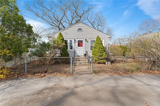 75 Northup St, Warwick, RI 02889 - photo 1