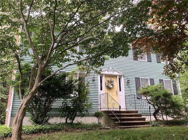 524 County St, Seekonk, MA 02771 - view of front of house