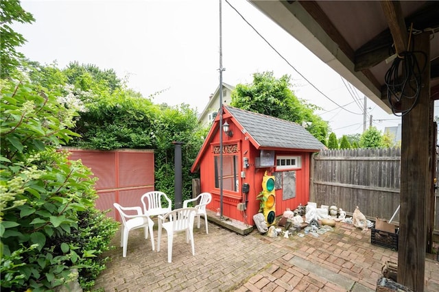 10 Hendricks St, South Kingstown, RI 02879 - view of outbuilding featuring a fenced backyard