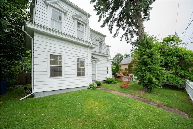 10 Hendricks St, South Kingstown, RI 02879 - back of house