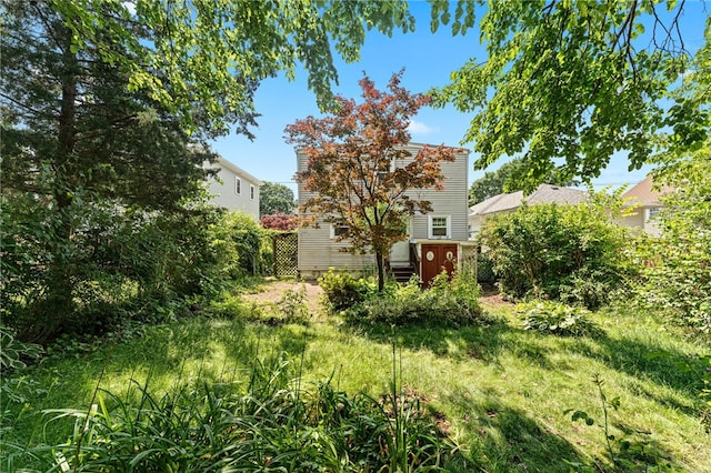 34 Tilden Ave, Warwick, RI 02888 - view of yard