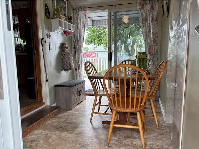 70 Partition St, Warwick, RI 02888 - view of dining space