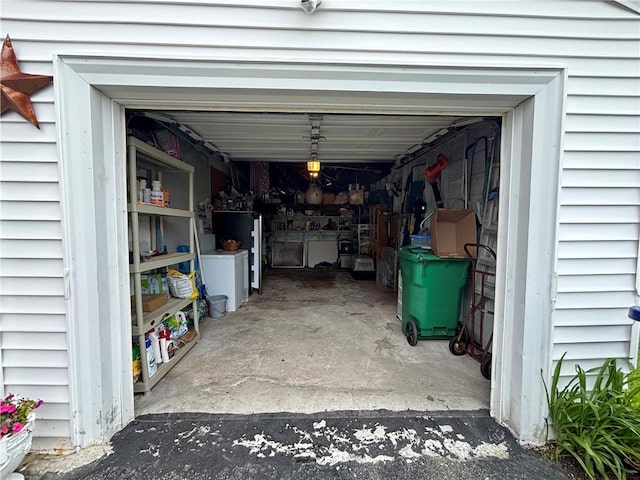 70 Partition St, Warwick, RI 02888 - garage with washing machine and clothes dryer