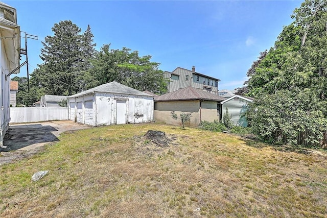 59 Colonial Ave, Cranston, RI 02910 - view of yard with an outbuilding and a garage