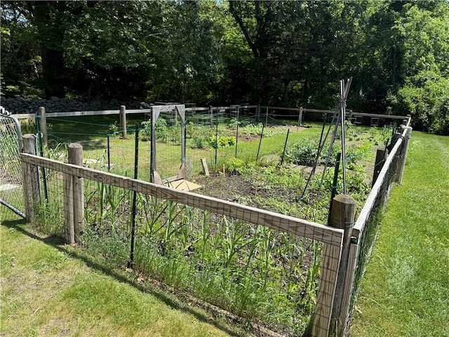 180 Fishing Cove Rd, North Kingstown, RI 02852 - view of yard with a garden