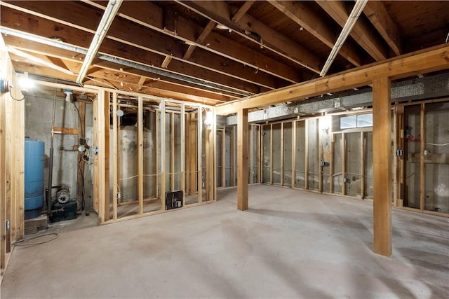 226 Quaker Ln, Scituate, RI 02857 - below grade area with a water pressure tank